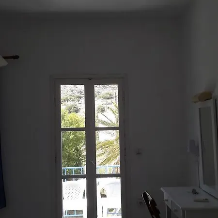 Pavlos Livadia (Tilos)